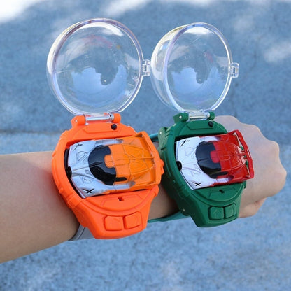 DriveWatch Pro – Montre Télécommande avec Mini Voiture en Alliage !